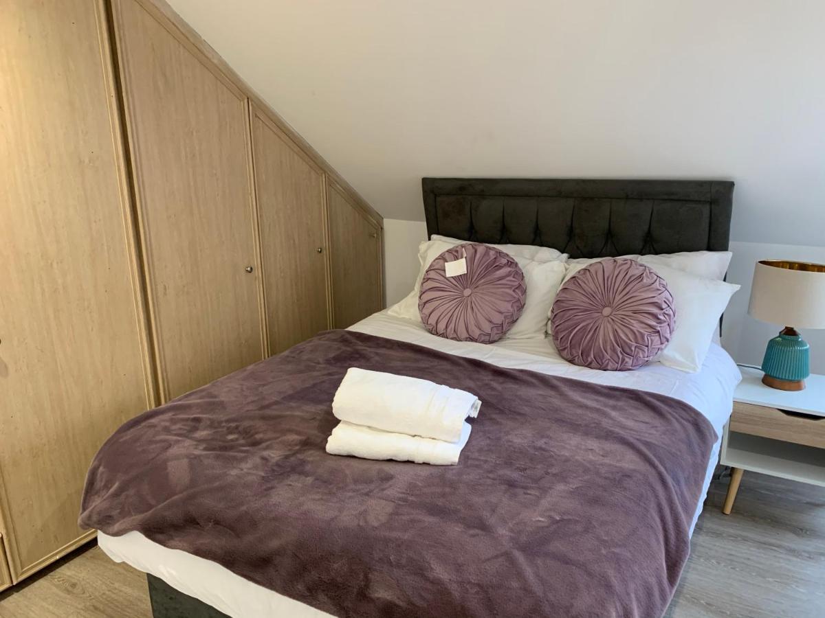 Beautiful All Room En-Suite 4 Bedrooms House , Free Parking, Wifi, Corporate, Contractors, Family Relocation, Contact Us For Long Term Rate Ilford Exterior foto